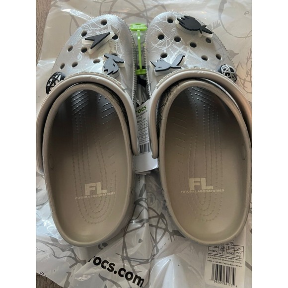 Futura Laboratories x Crocs Classic Clog Grey Size 9 Alien salehe bemnury green - Picture 4 of 5